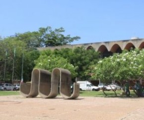 A Assembleia Legislativa do Piauí aprovou, nessa terça-feira (19), um programa de auxílio social para filhos que perderam os pais para o novo coronavírus. O Nordeste Acolhe prevê o(Imagem:Reprodução)