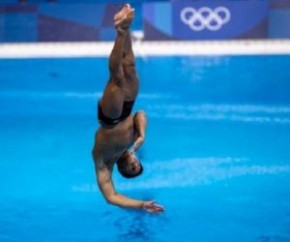 ?Eu não tenho muito isso de ter medo, eu tento analisar o máximo o salto, antes, durante e depois e nunca pensar em algo negativo e sim no positivo.  Estar nas olímpiadas sempre fo(Imagem:Reprodução)