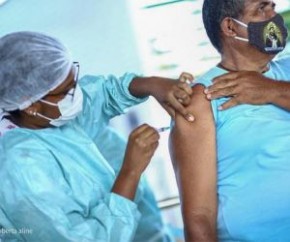A partir desta quarta-feira (9), 50% das vacinas contra a covid-19 que chegarem ao Piauí serão destinadas para o público em geral, de 18 a 59 anos. A medida foi aprovada hoje pela(Imagem:Reprodução)