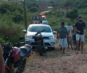 O corpo de um jovem identificado como Paulo Daniel, de 15 anos, foi encontrado na tarde desta terça-feira (4), em um terreno baldio nas proximidades da Vila Vitória, região do bair(Imagem:Reprodução)