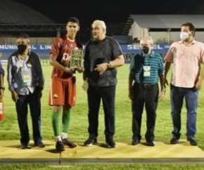 Após o jogo a Federação de Futebol do Piauí, através do Presidente Robert Brow, do Superintendente Daniel Araújo, e do Diretor Cel. Jaime Oliveira, comandou a solenidade de premiaç(Imagem:Reprodução)