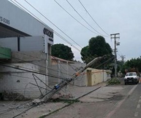 A Equatorial Piauí esclareceu que em casos de acidentes com abalroamento de postes, sempre que é possível identificar o condutor do veículo, são adotadas as providências para cobra(Imagem:Reprodução)