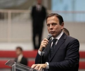 As prévias tucanas começam amanhã com o governador de São Paulo João Doria à frente de seu principal adversário interno, o colega gaúcho Eduardo Leite. A vantagem se dá pelos apoio(Imagem:ReproduçãoAs prévias tucanas começam amanhã com o)