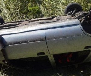 Homem de 30 anos morre em capotamento na BR-135.(Imagem:PRF)