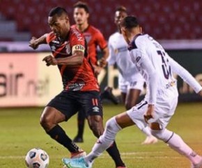 O confronto de volta entre os times acontecerá na próxima quinta-feira, às 19h15, na Arena da Baixada, em Curitiba (PR). O Athletico-PR precisará vencer por dois gols de diferença(Imagem:Reprodução)