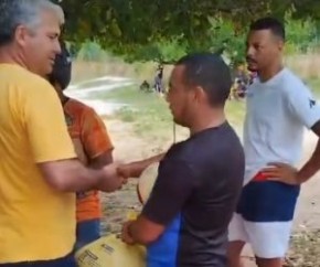 Maurício Bezerra apoia evento esportivo no bairro Meladão, em Floriano.(Imagem:Reprodução)