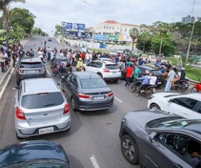 Profissionais de eventos fecham ponte em protesto contra decreto(Imagem:Reprodução)