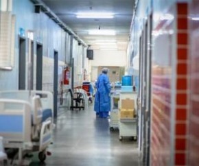 O primeiro dia de junho começou com 32 pacientes aguardando por um leito de hospital para tratamento da covid-19 no Piauí. Destes, 20 esperavam para dar entrada em UTIs. O restante(Imagem:Reprodução)