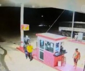 Criminosos rendem funcionários e clientes durante assalto em posto de combustíveis no Piauí(Imagem:Reprodução)