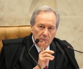 O ministro Ricardo Lewandowski, do STF (Supremo Tribunal Federal), rejeitou o pedido de parlamentares para que o presidente da CCJ (Comissão de Constituição e Justiça) do Senado, D(Imagem:Reprodução)