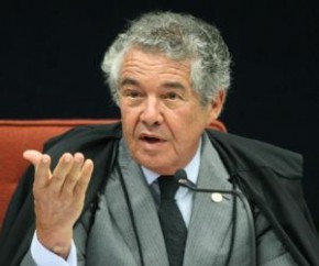 O ministro do STF (Supremo Tribunal Federal), Marco Aurélio Mello, confirmou nesta sexta-feira (19) no UOL Entrevista que mudou a data de sua aposentadoria do cargo. Ele havia anun(Imagem:Reprodução)