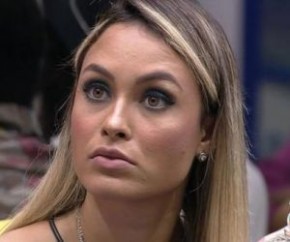 A participante do BBB 21, Sarah Andrade, 29, voltou a falar na tarde desta terça-feira (23) sobre a pandemia, reclamou dos protocolos de segurança durante o réveillon, classificand(Imagem:Reprodução)