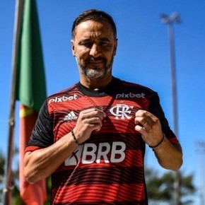 Everton Ribeiro, por sua vez, afirmou que, em sua opinião, Vítor não encontrará dificuldades para se adaptar ao Flamengo, principalmente pelo fato de ter enfrentado a equipe por se(Imagem:Reprodução)