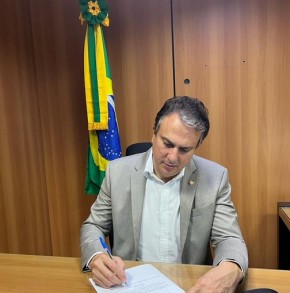 Portaria foi assinada pelo ministro da Educação, Camilo Santana.(Imagem:Reprodução/Instagram)