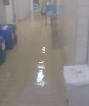 Hospital Natan Portela em Teresina teve um setor alagado com as chuvas.(Imagem:Reprodução)
