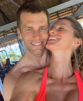 Circula na imprensa americana que o casal Gisele Bündchen e Tom Brady está investindo num imóvel em Miami. A modelo e o atleta, segundo o Page Six, compraram uma casa em Indian Cre(Imagem:Reprodução)