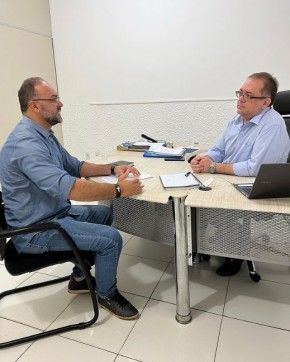 Vereador Joab Curvina e Secretário de Finanças de Floriano discutem orçamento para 2024.(Imagem:Reprodução/Instagram)