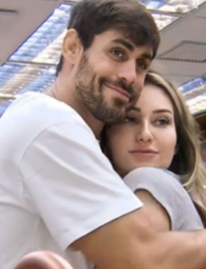 Amanda e Cara de Sapato vivem romance escondido(Imagem:Reprodução)