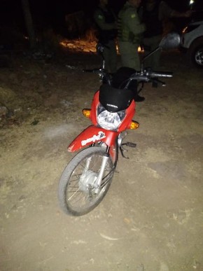 Ação rápida da Polícia Militar recupera motocicleta roubada em Floriano.(Imagem:Divulgação)