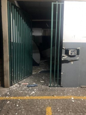 Criminosos explodem caixa eletrônico dentro de fábrica de bicicletas na Zona Sul de Teresina.(Imagem:Polícia Militar)