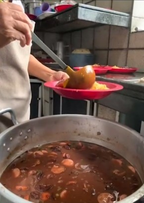 Pequenos gestos, grandes sorrisos: Realizada II Feijoada na Casa do Idoso 