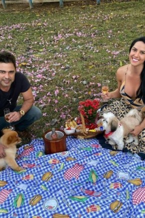 Com Zezé, Graciele Lacerda aproveita o dia , ao ar livre, na fazenda.(Imagem:Reprodução/Instagram)