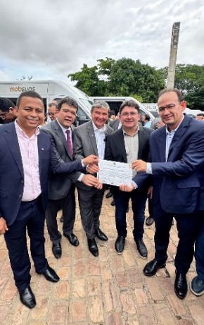 Dr. Francisco Costa destaca avan&ccedil;os em acessibilidade e qualifica&ccedil;&atilde;o para o Piau&iacute;.(Imagem:Reprodu&ccedil;&atilde;o/Instagram)