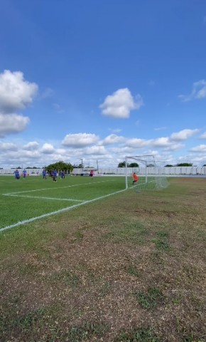 Tubarão sai na frente com Emílio, mas Cori empate de pênalti com Joelson e adia descenso para a Série B do estadual. Situação, porém, segue delicada.(Imagem:Reprodução)