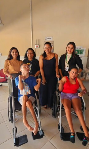 APAE Floriano recebe doação de cadeiras de rodas e kits de higiene da Sicredi.(Imagem:Reprodução/Instagram)