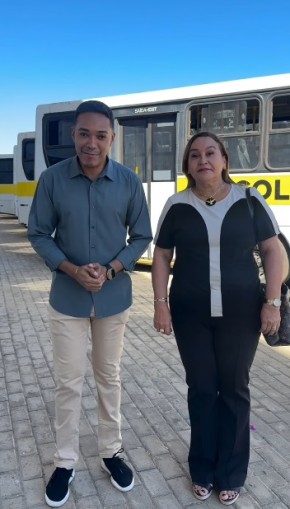 Vereador Felipe Vieira e Marisol Simplício, secretária de Educação de Floriano(Imagem:Reprodução/Instagram)