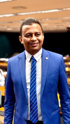  Dr. Francisco comemora fim da escala 6X1(Imagem:Ascom)