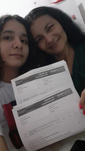 Mãe e filha fazem prova do Enem juntas em Teresina.(Imagem:Arquivo Pessoal/Mariana Carvalho)