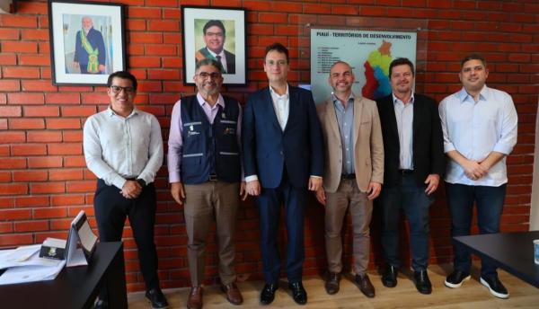 Sesapi discute expansão do Programa Piauí Saúde Digital com o BNDES.(Imagem:Ascom Sesapi)