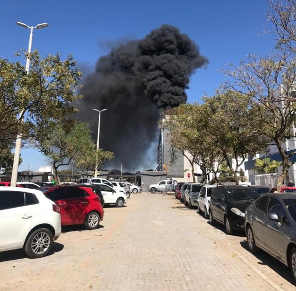 Incêndio no Hospital Santa Luzia, em Brasília, provocou muita fumaça.(Imagem:Arquivo pessoal)