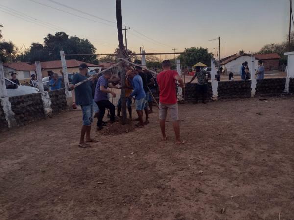 Festejo de Bom Jesus da Lapa reúne fiéis na localidade Tabuleiro do Mato, zona rural de Floriano.(Imagem:FlorianoNews)