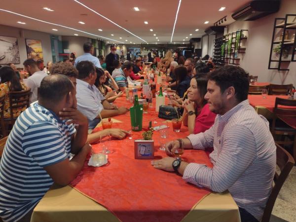 Vereadores e servidores da Câmara Municipal realizam confraternização de final de ano.(Imagem:FlorianoNews)