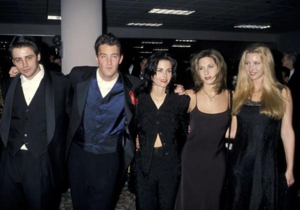 Matt LeBlanc, Matthew Perry, Courteney Cox, Jennifer Aniston e Lisa Kudrow em 1995(Imagem:Getty Images)