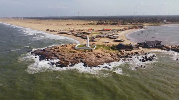 Farol da Pedra do Sal, o mais antigo da costa do PI.(Imagem:Globo Repórter)
