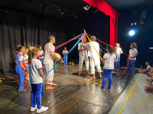 Público lota Cine Teatro para aplaudir espetáculos nacionais em Festival de Teatro de Floriano(Imagem:ASCOM ESCALET)