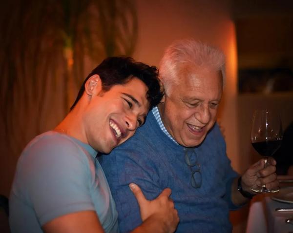 Bruno e Antonio Fagundes: pai e filho dividem o ofício de ator.(Imagem:Reprodução/Instagram)