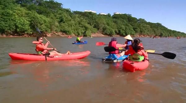  Desafio Entre Rios: piauienses fazem passeio pelo Rio Poti, em Teresina.(Imagem: TV Clube )