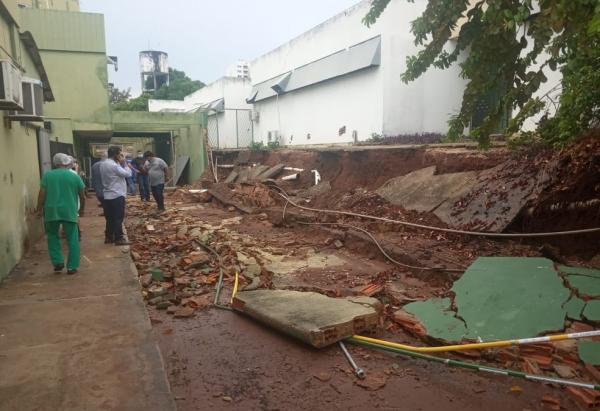 Muro de hospital cai e pacientes são transferidos em Teresina. (Imagem:Divulgação/HPM)