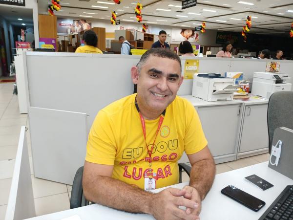 F. Costa, gerente do Armaz&eacute;m Para&iacute;ba de Floriano.(Imagem:FlorianoNews)