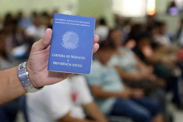 Carteira de trabalho(Imagem:José Fernando Ogura/AEN)