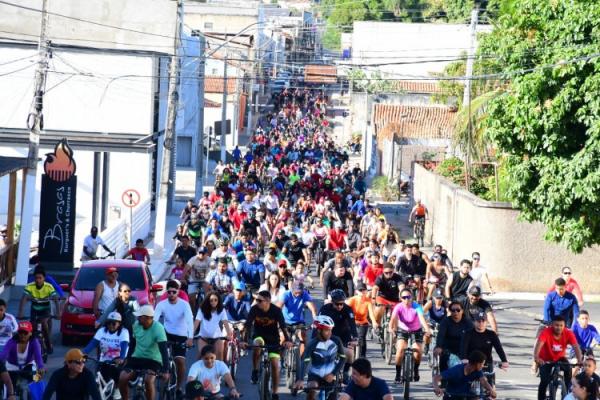 128 anos: Tradicional Passeio Ciclístico de aniversário dá show de participação em Floriano(Imagem:Secom)
