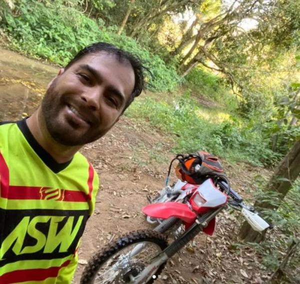 Daniel Santos, de 36 anos, era empresário e piloto de motocross.(Imagem:Arquivo pessoal)