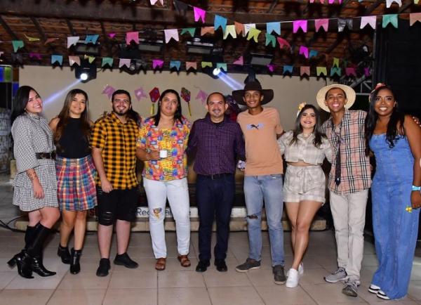 Arraiá da Câmara Municipal de Floriano celebra cultura nordestina com muita animação(Imagem:Reprodução/Instagram)