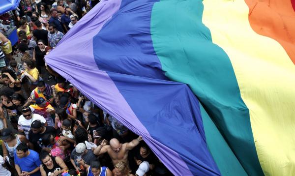 Foto registrada na 22ª Parada do Orgulho LGBTI, na Praia de Copacabana, Rio de Janeiro.(Imagem:Tânia Rêgo/Agência Brasil)