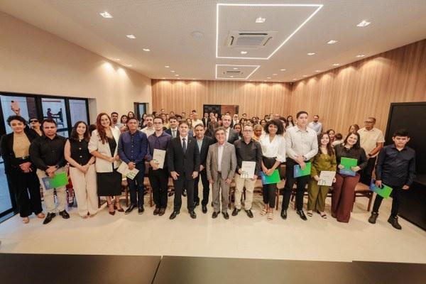 Novos servidores concursados da Alepi participam de posse solene.(Imagem:Thiago Amaral / Ascom Alepi)