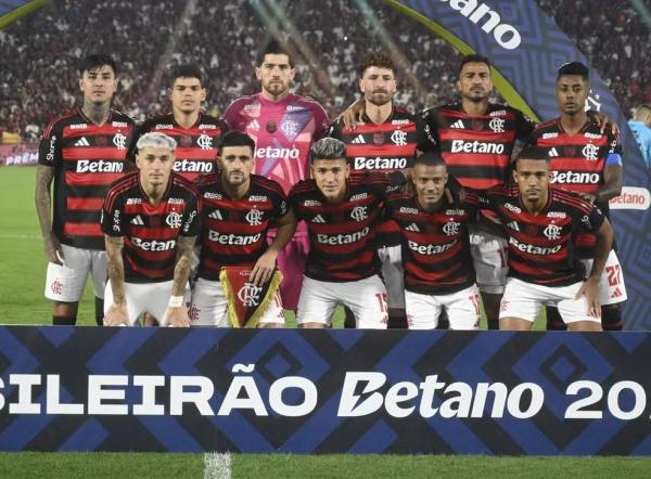 Jogadores do Flamengo antes da partida contra o Santos.(Imagem:André Durão)